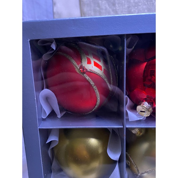 Set of Nine (9), Vitbis Glass Christmas Ornaments 3 in. round, New In Box. - Picture 6 of 11